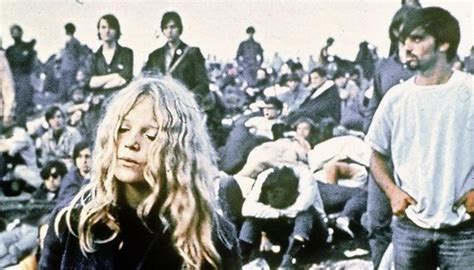 topless at woodstock|Stunning Woodstock pics show how the sex, drugs and rock&roll ...